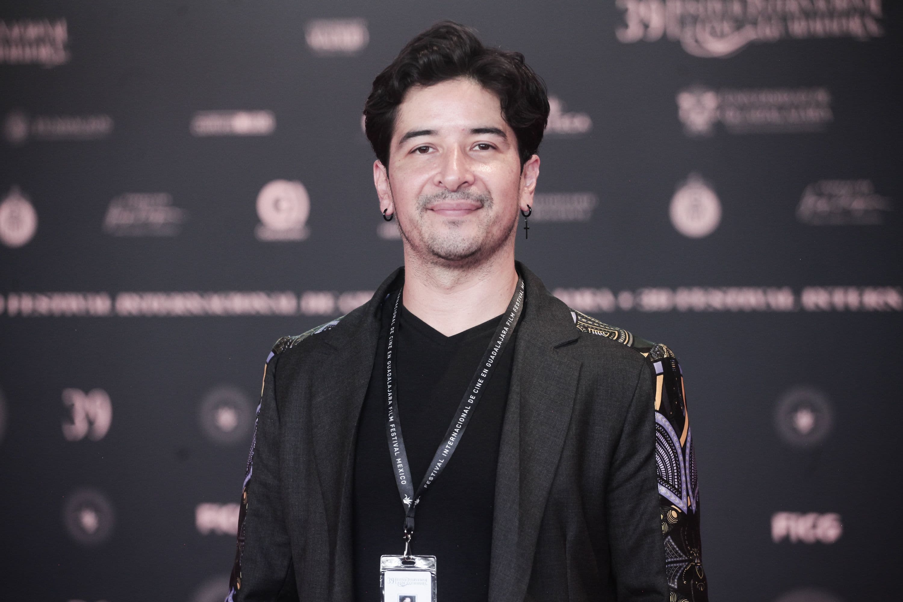 El director mexicano Pierre Saint-Martin, en la alfombra roja del Festival de Guadalajara 2024