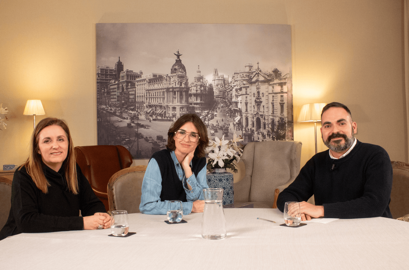La directora Paz Vega y la productora Marta Velasco, en entrevista con David Martos