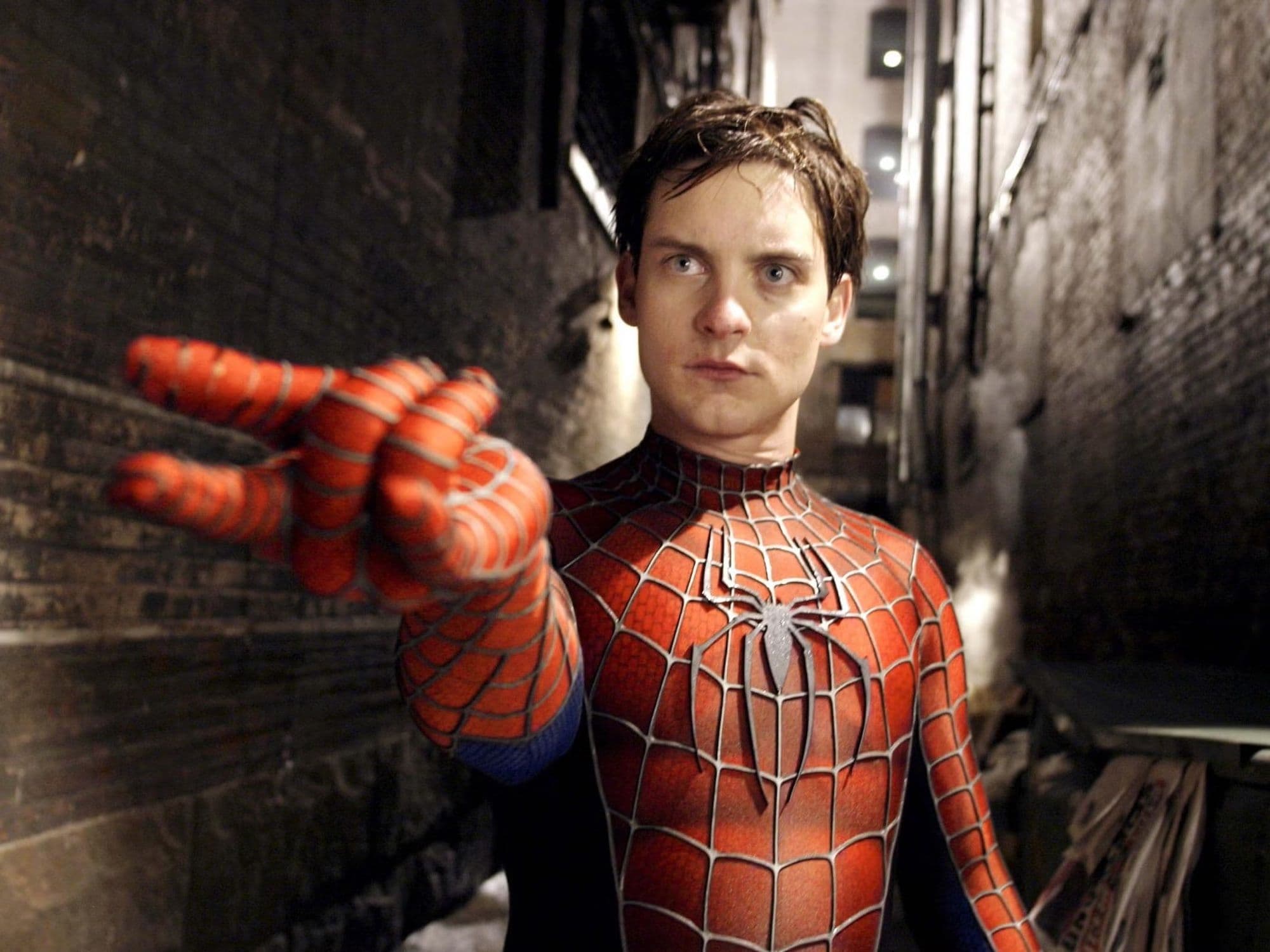 Tobey Maguire como Peter Parker en 'Spider-Man 2' de Sam Raimi