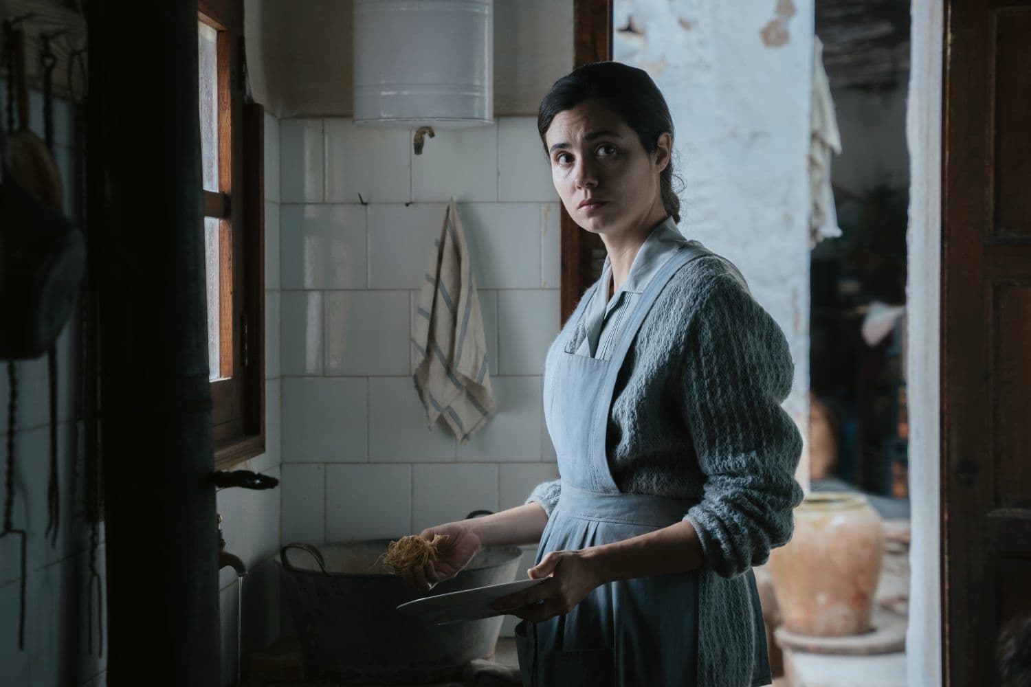 Loreto Mauleón en un fotograma de la película 'La buena letra', de Celia Rico Clavellino
