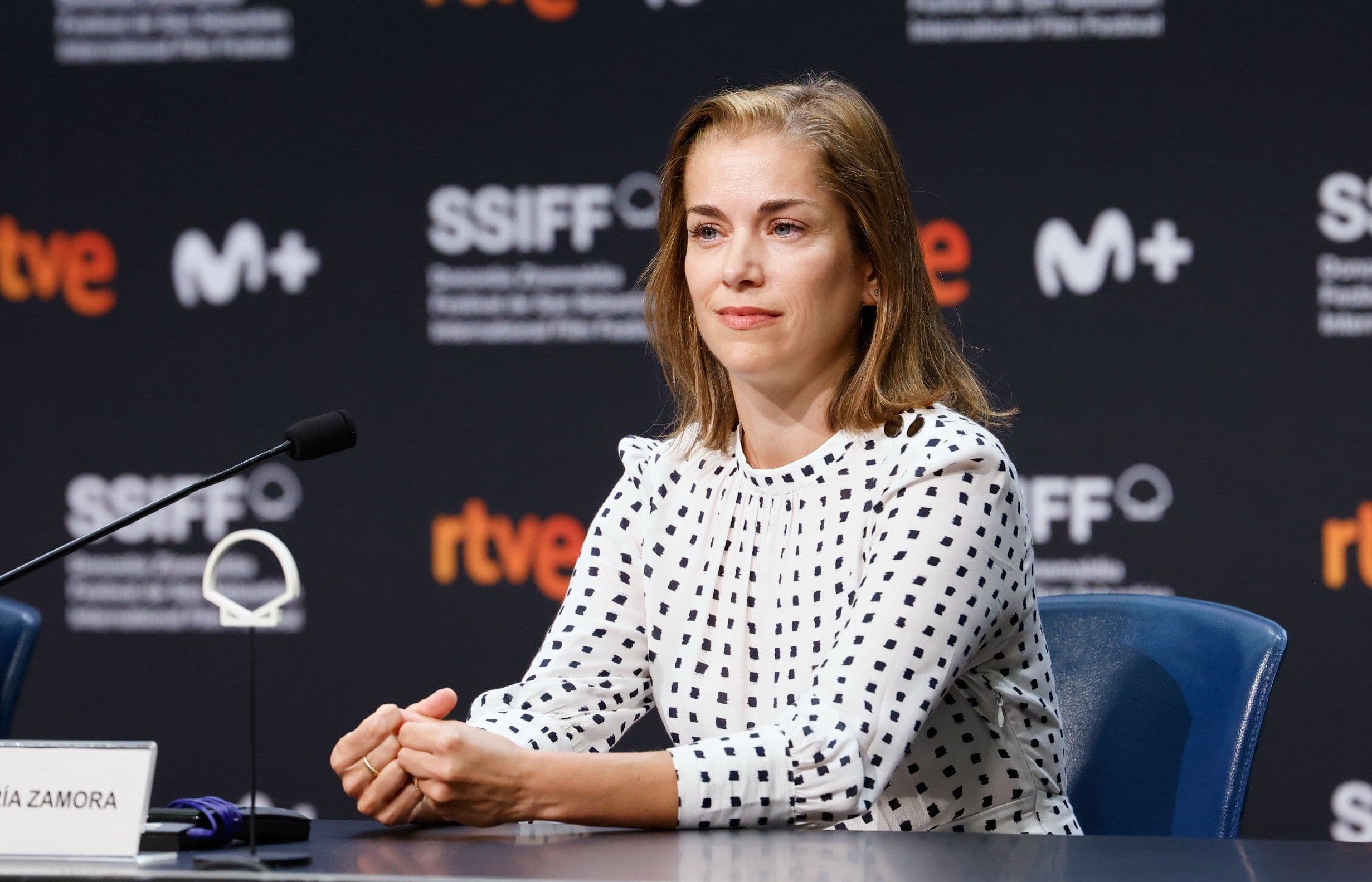 La productora María Zamora, durante la rueda de prensa de 'O corno' en el Festival de San Sebastián