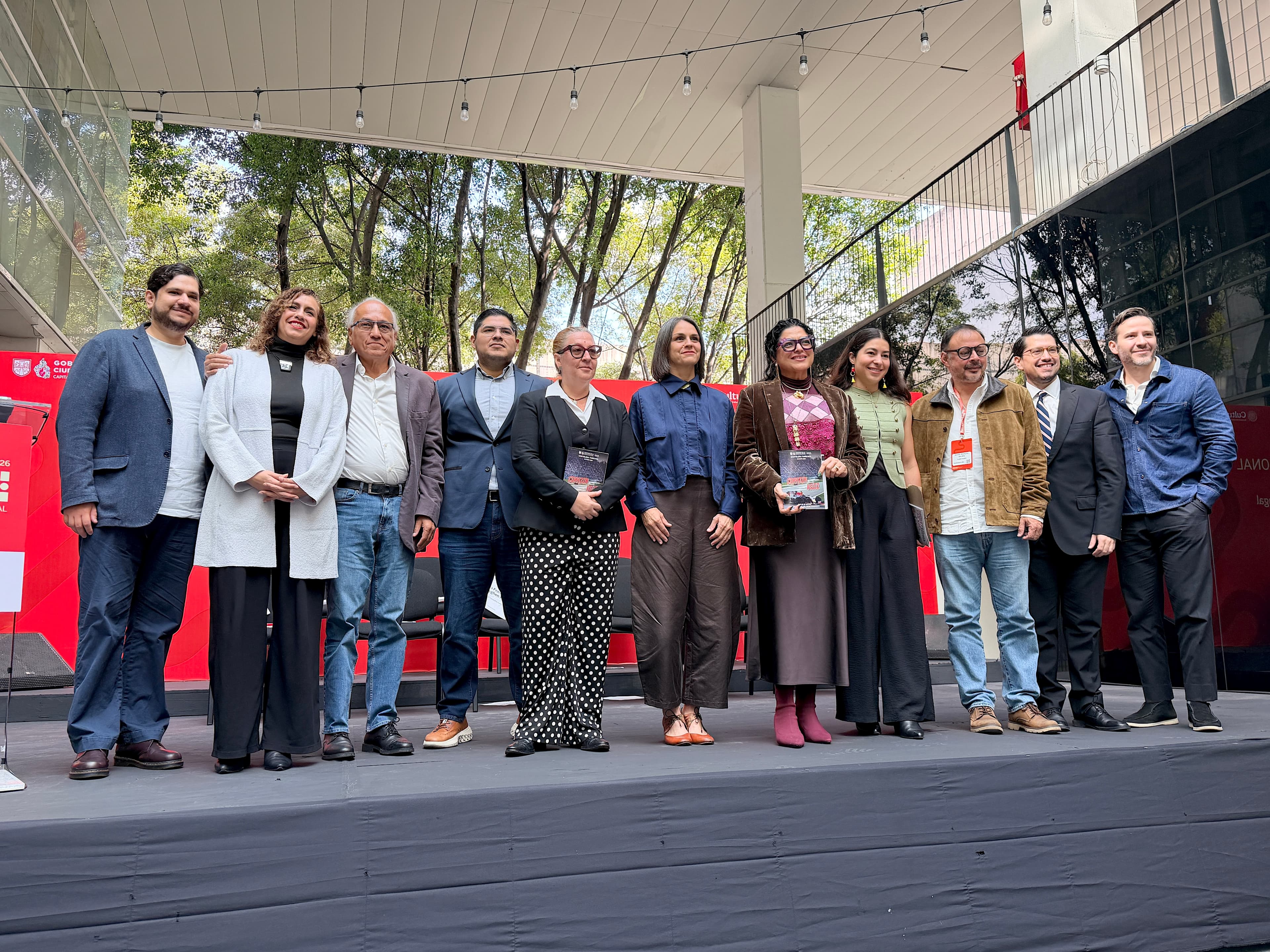 La inauguración reunió a representantes privados y de cultura, cinematografía, turismo y negocios